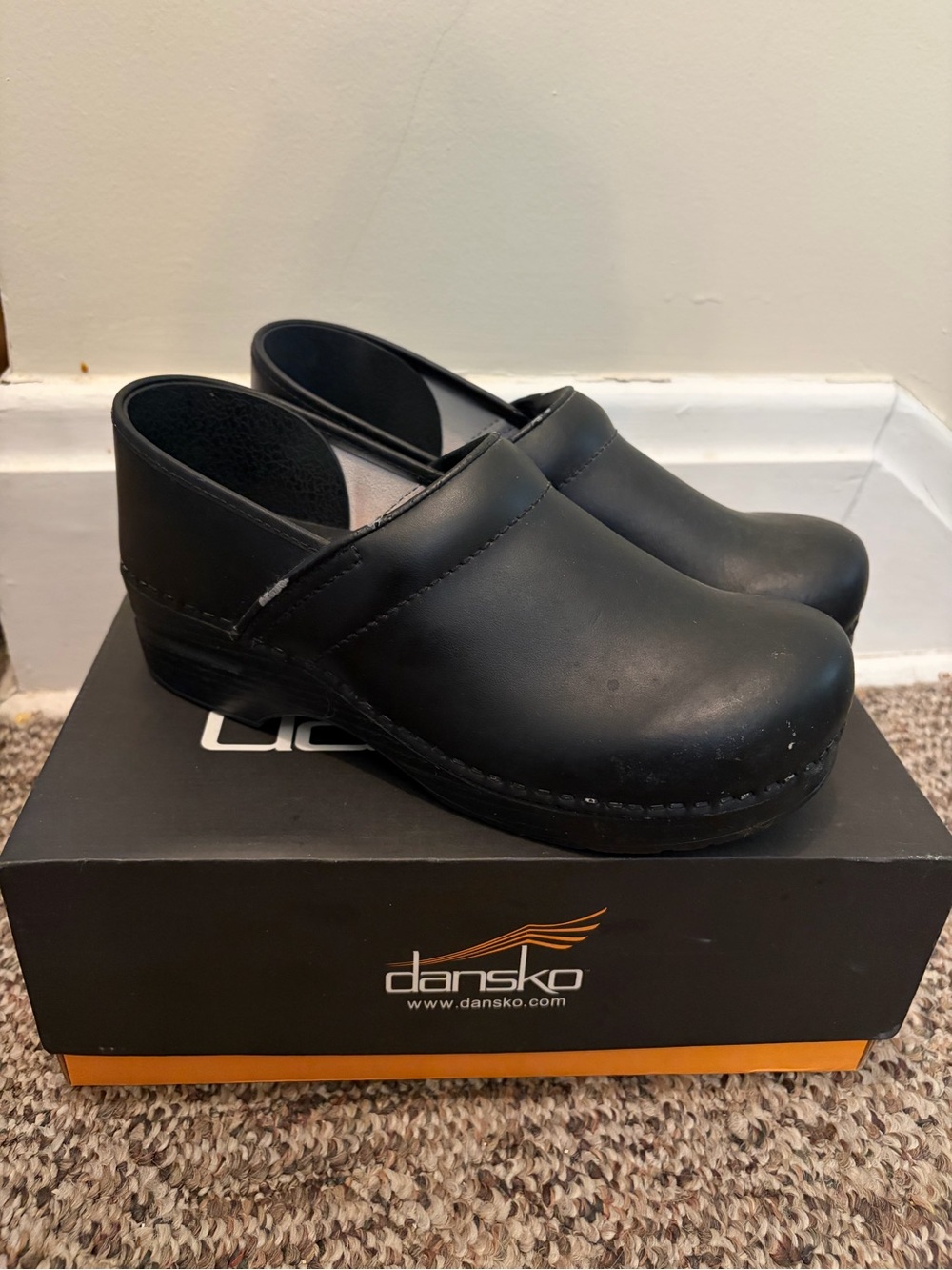 Dansko Black Leather professional oiled Slip-On Clogs 40
